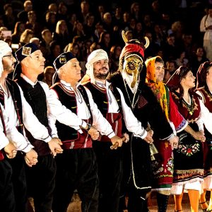 Le groupe de danse du Centre de Recherches Folkloriques de Larissa - Grèce